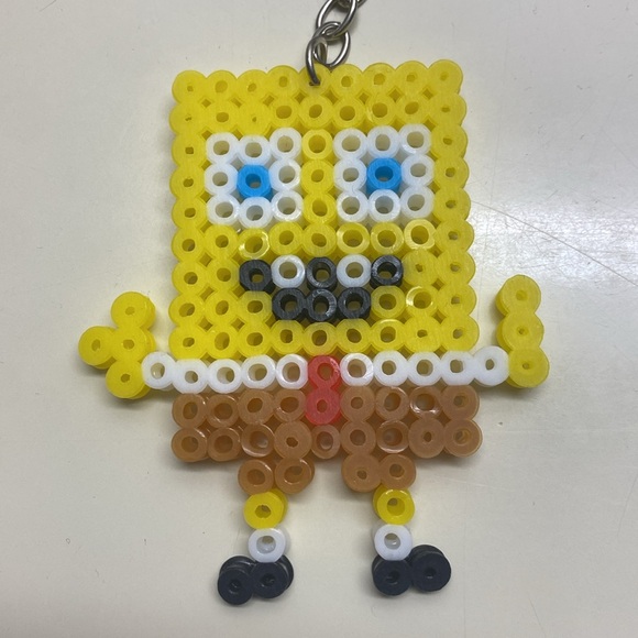 🌸 New Homemade SpongeBob Pearler bead keychain - Picture 3 of 6